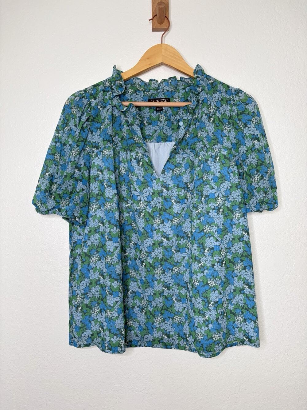 J. Crew Ruffle Trim Short Sleeve Floral Blue Blouse Size Medium Cottagecore